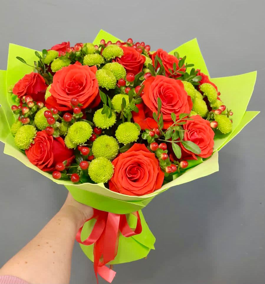 Букет цветов из: Хризантемы и Розы в Приаргунске