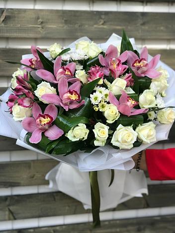 Букет цветов из: Розы и Хризантемы в Приаргунске