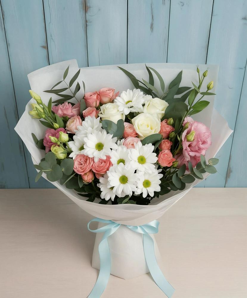 Букет цветов из: Розы, Лизиантусы и Хризантемы в Приаргунске