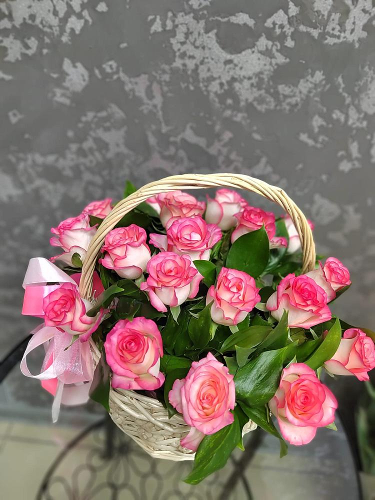 Цветочная композиция из Розы в корзине в Приаргунске