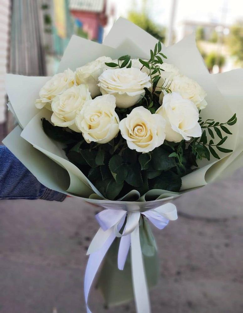 Букет Белые розы Проуд в Приаргунске