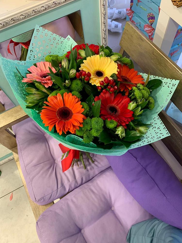 Букет цветов из: Герберы, Хризантемы и Альстромерии в Приаргунске