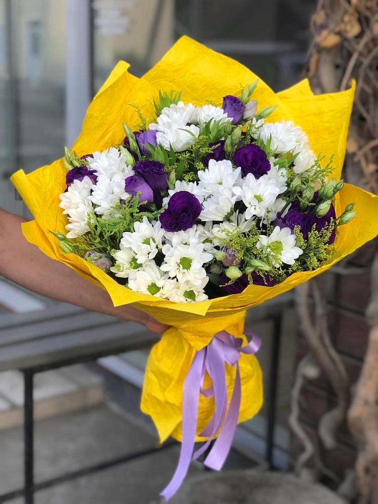 Букет цветов из: Ирисы, Хризантемы и Ромашки в Приаргунске