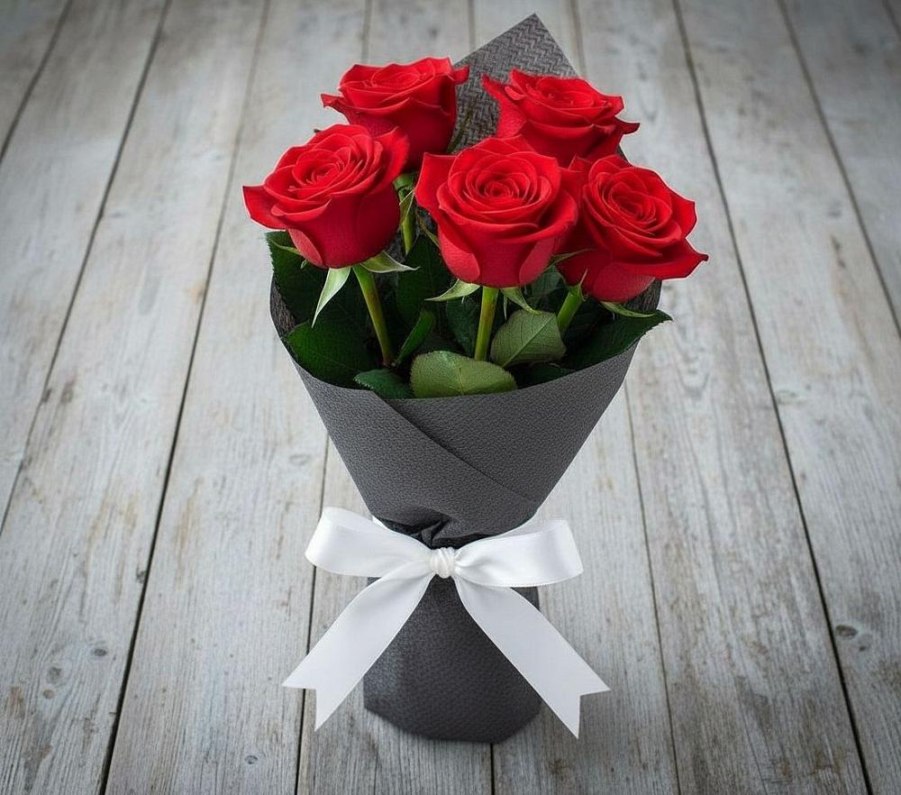Букет 5 Красных роз Эдлесс Лав в Приаргунске